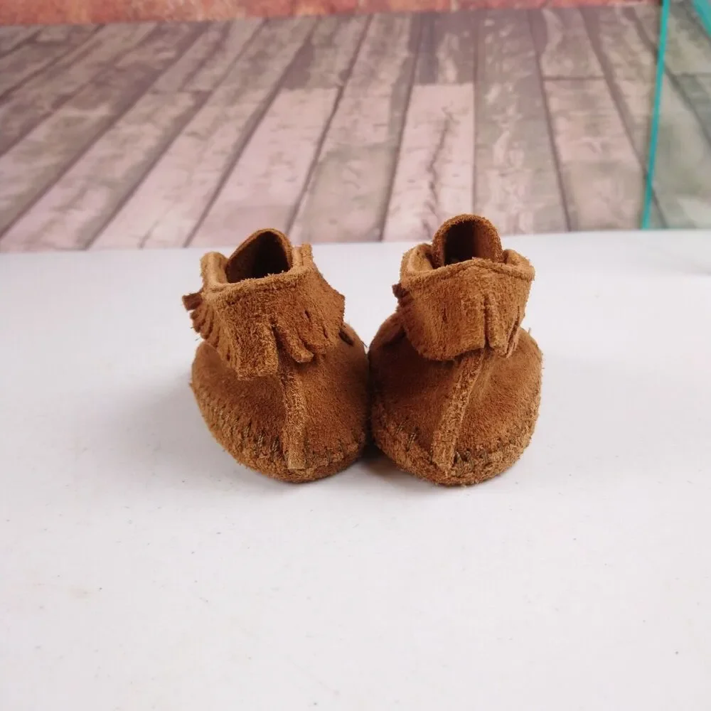 Minnetonka Moccasins 1122 - Infants Front Strap Bootie - Brown Suede Size 2